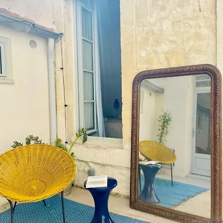 La Maison De Limpasse Arenes Arles