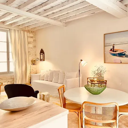 La Maison De Limpasse Arenes Holiday home *